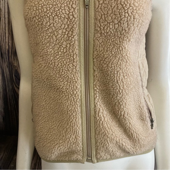 Sale 5 For $25 Patagonia Synchilla Vest - Picture 3 of 16